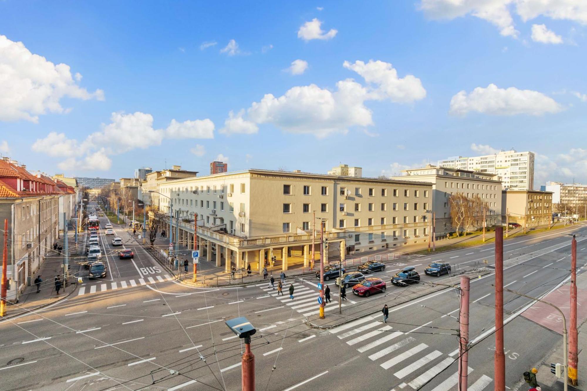Lam Safari - Balcony - Ac - Free Parking Lejlighed Bratislava Eksteriør billede