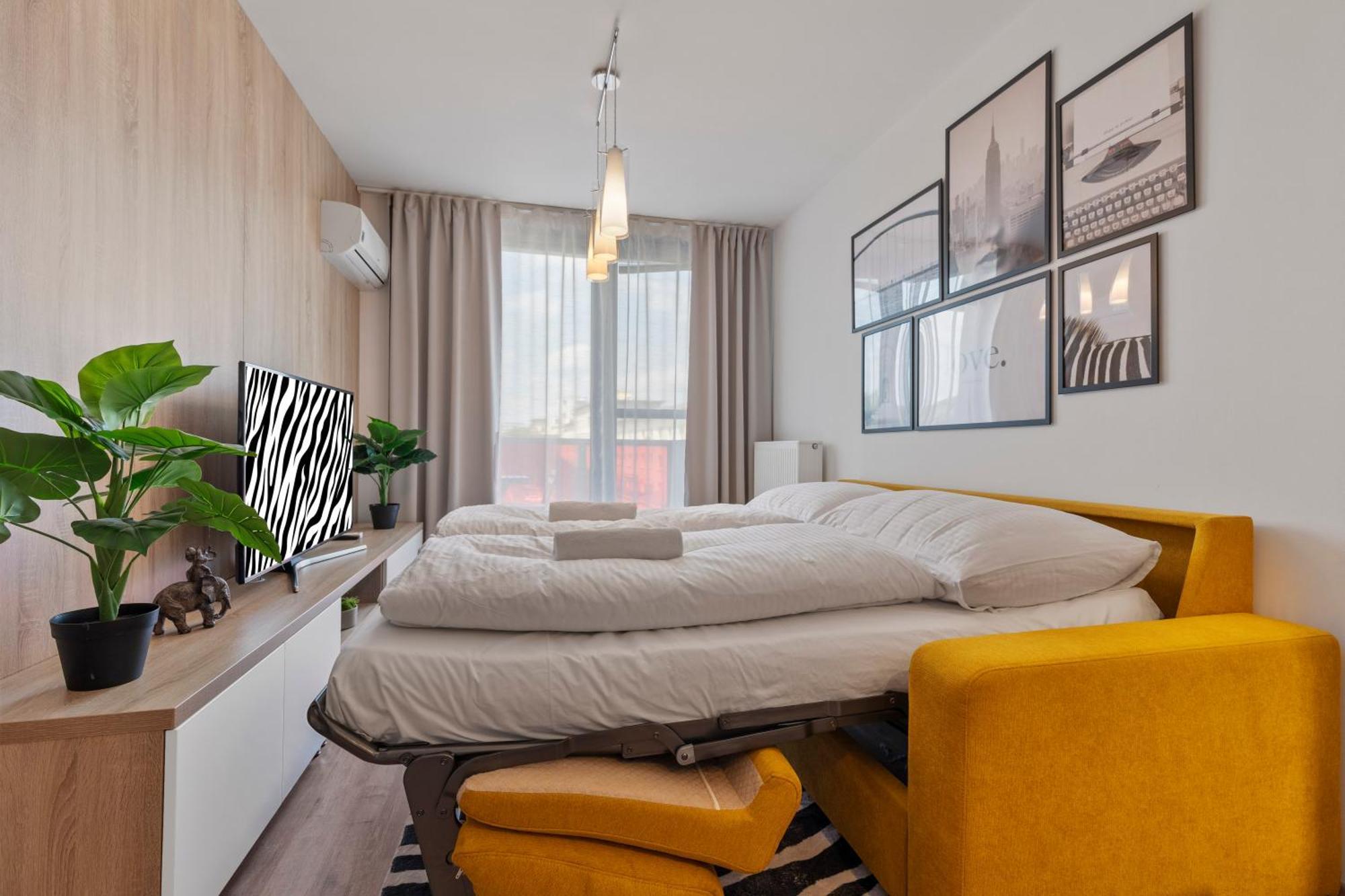 Lam Safari - Balcony - Ac - Free Parking Lejlighed Bratislava Eksteriør billede
